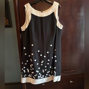 Jessica Howard Black and White Sleeveless Midi Dress